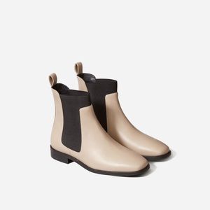 Everlane The Italian Leather Square Toe Chelsea Boot size 6.5
